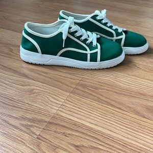 Never been worn ladies sneakers